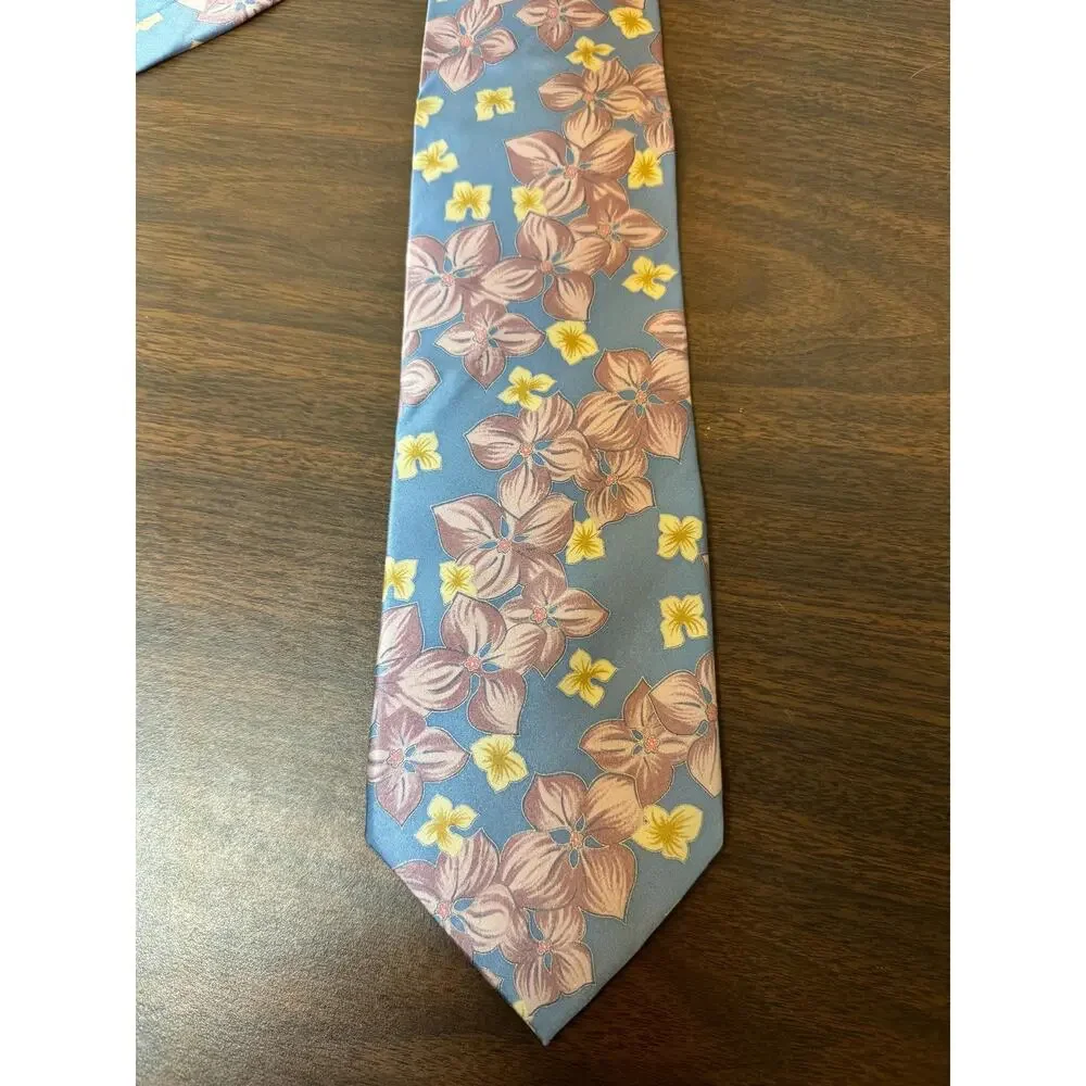 Vintage Valentino 100% Silk tie Paris Floral flower 58”
